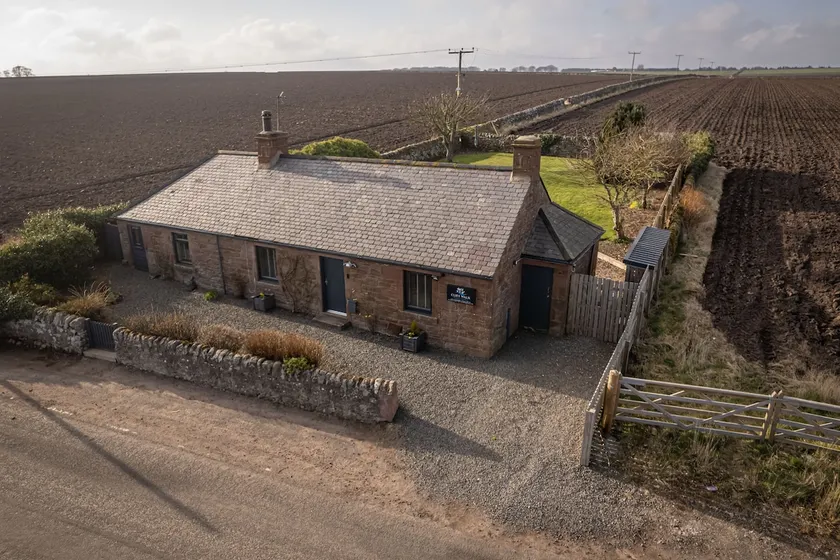 Cliff Walk Cottage - Image 1