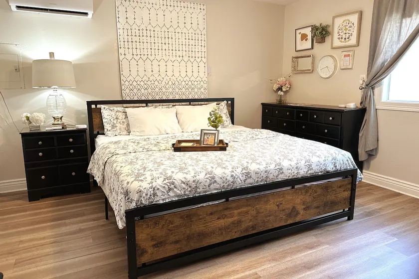 Cozy Retreat with King bed & Ifit Training Station - Image 1