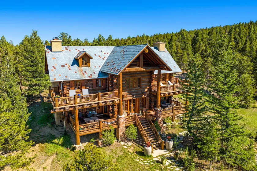 Stunning Mountain Views from Tudor Log Home - Image 1