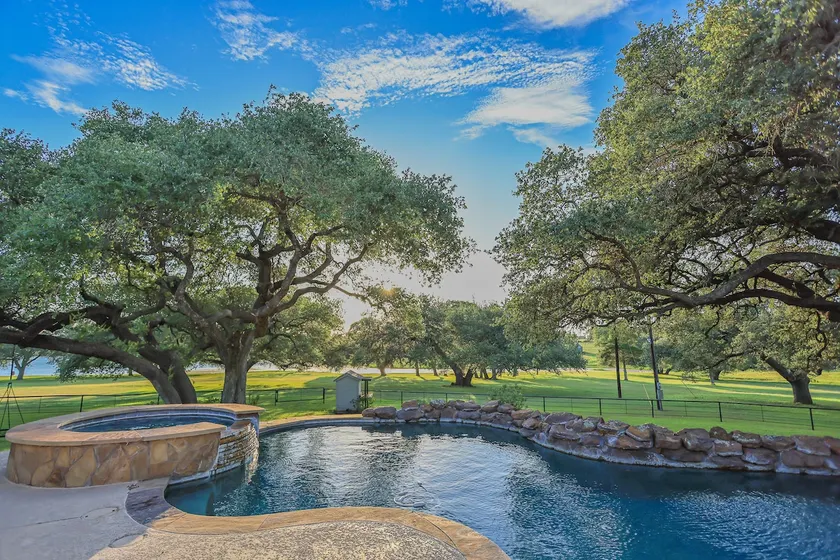 The Farm at Schulenburg | 112 Acres, Pool/Hot Tub - Image 1