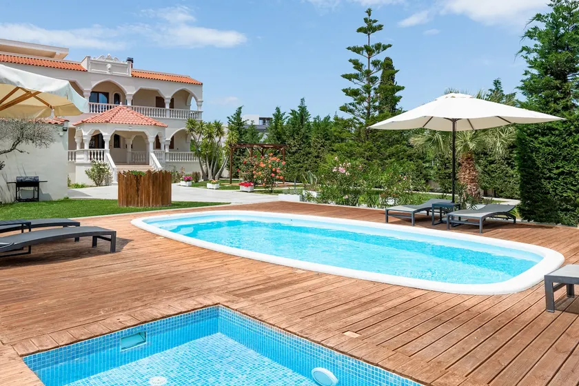 Evelyn Villa - Image 1