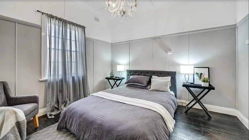 Air conditioned bedrooms Free cancellation - Image 1