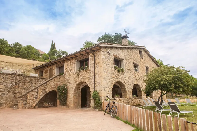 Mas Collell, a rural house with a pool (La Garrotxa) - Image 1