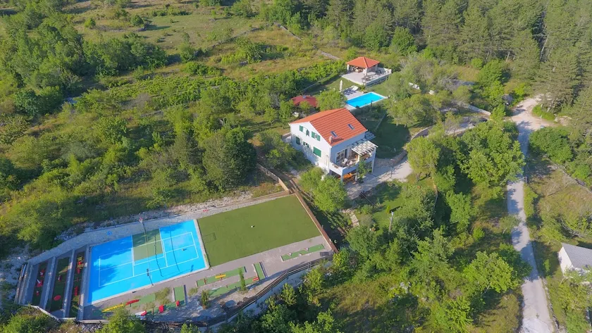 LUXURY VILLA HEAVEN nr. 2 - Image 1