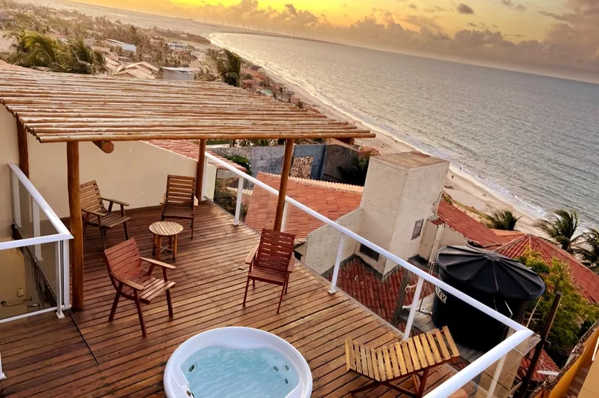 Terrace with Jacuzzi and Privileged Beach View! - Image 1