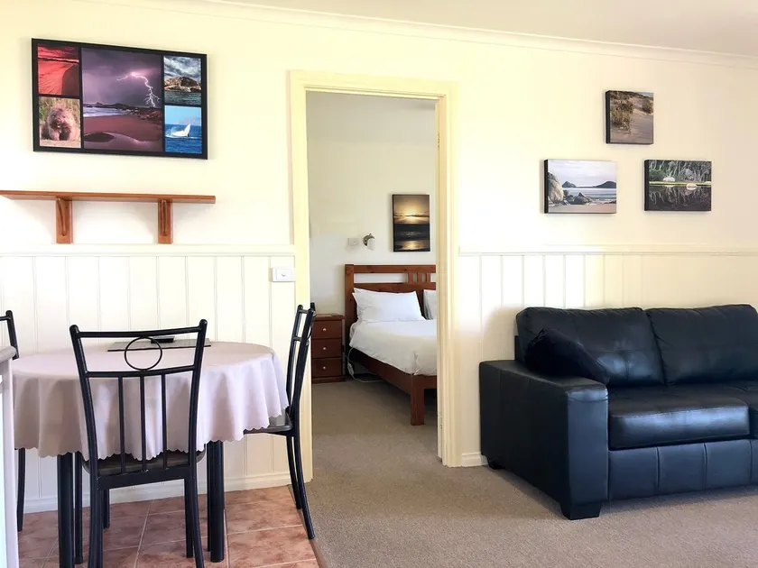 1 Bedroom Cabin near Wilsons Prom (NO EXTRA FEES) - Image 1
