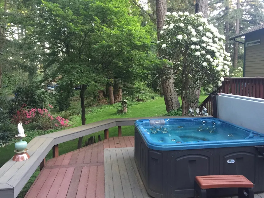 Sammamish Woodland Retreat - Image 1