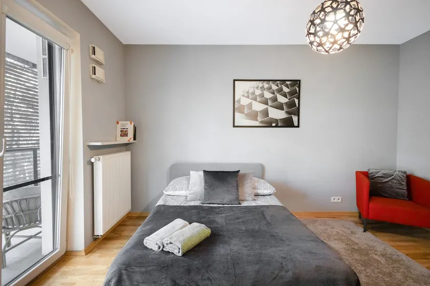 ClickTheFlat Artistic Estate Apartment - Image 1