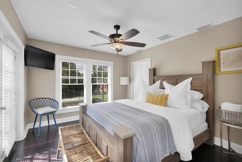 Cozy Riverside Home. Walking Distance To 5-Points! - Image 1