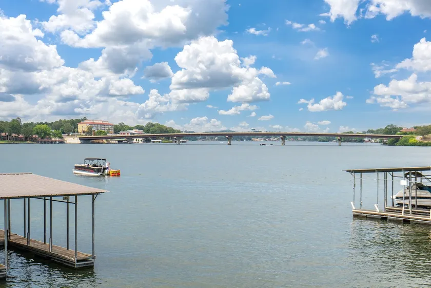 3BR Waterfront Paradise @ Southshore on Hamilton! - Image 1