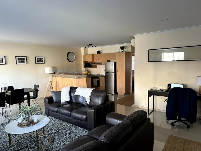 Cosy Apartment close to everything - Image 1