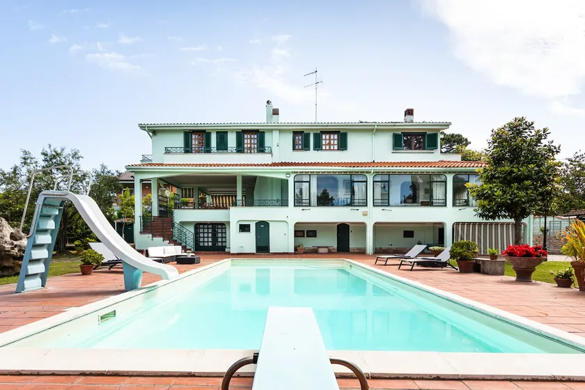 Presidential Villa for EXCLUSIVE Use with Pool and Grill, 300 m from the Sea - Image 1
