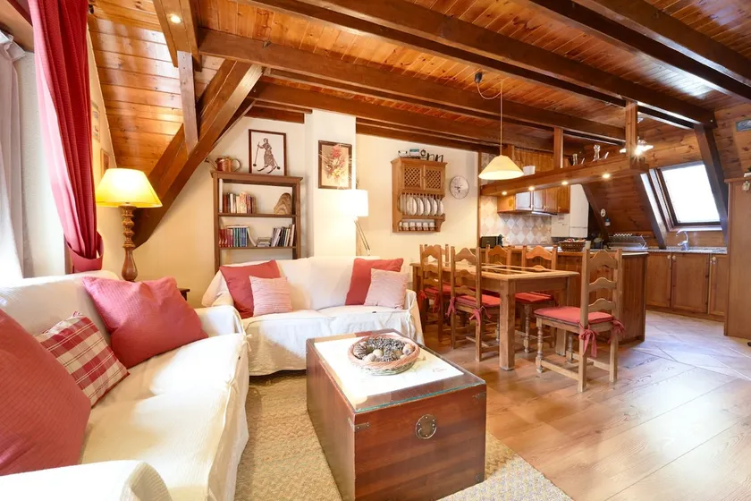 Cozy apartment in the center of Salardú - Image 1
