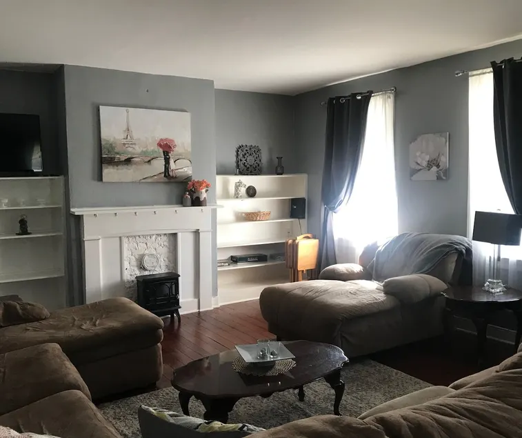 Cobalt Cottage - Image 1