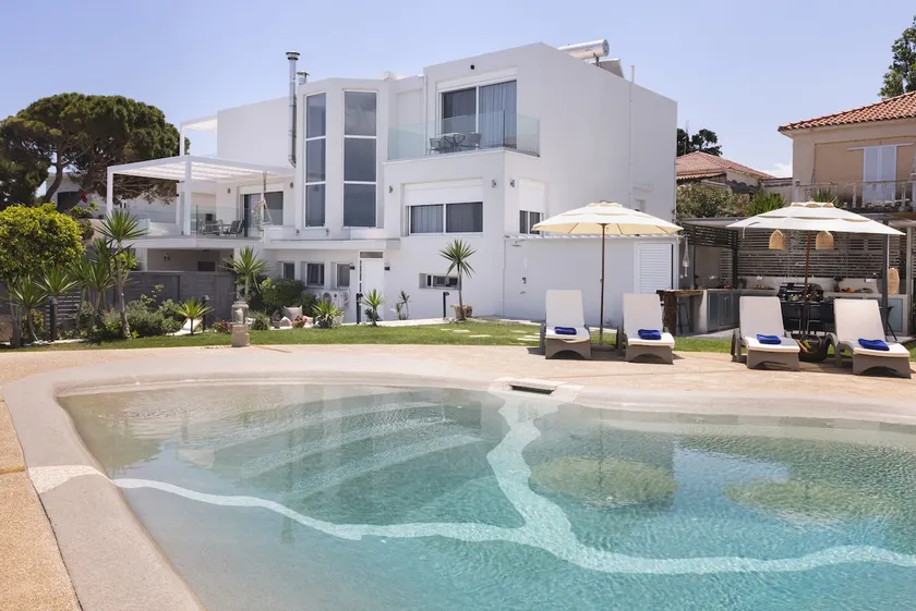 Appartement de vacances avec barbecue, piscine privée et jardin | Vue mer - Image 1