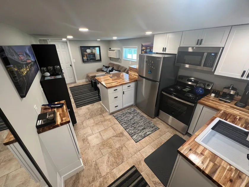 Modern 1-bedroom in Mile Square - ”Boss Beech” - Image 1