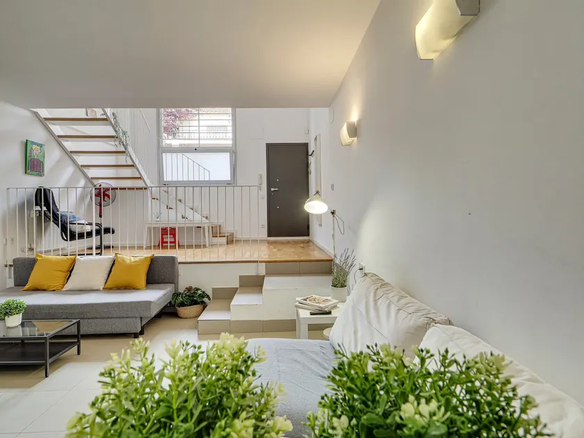 Fantastic duplex for 4, 25 minutes from Barcelona - Image 1