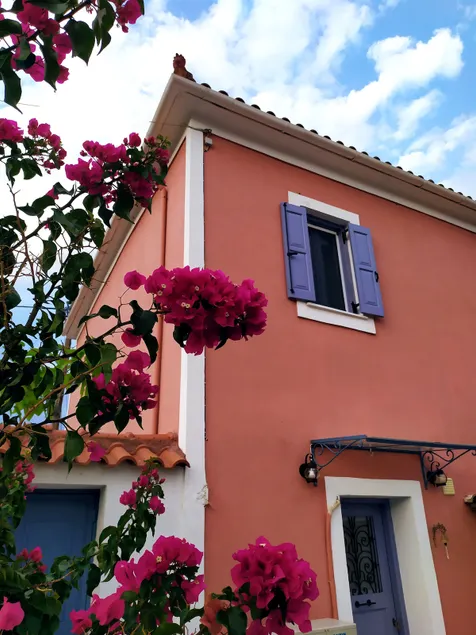 LocriHOUSE-Stylish comfortable home in Galaxidi - Image 1
