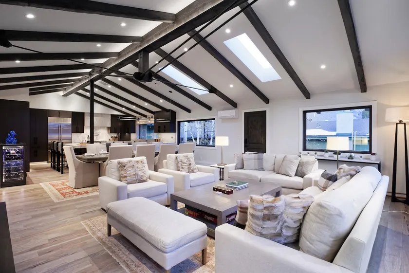 Luxury West End Condo - Dog Friendly - Image 1