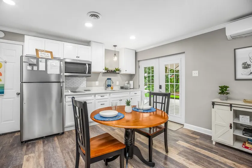 Comfortable and Convenient Studio - Image 1