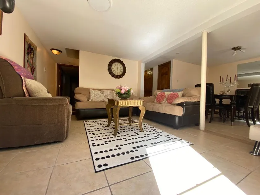 An amazing one bed room level house (No Smoking) - Image 1