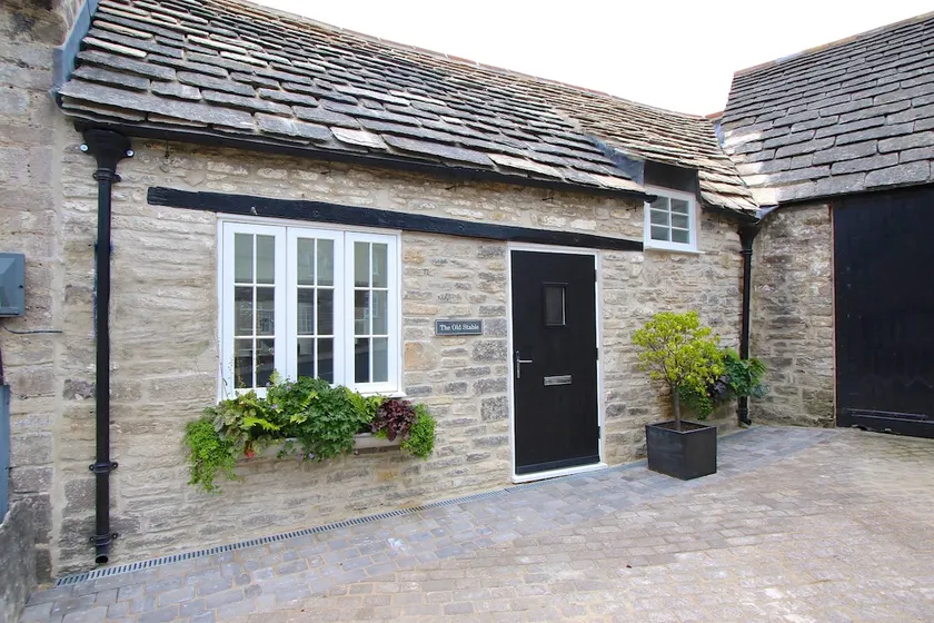 The Old Stable central & OSP, 2 bed/2 ensuite - Image 1