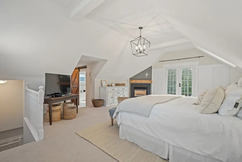Luxury In The Heart Of Wine Country - Image 1
