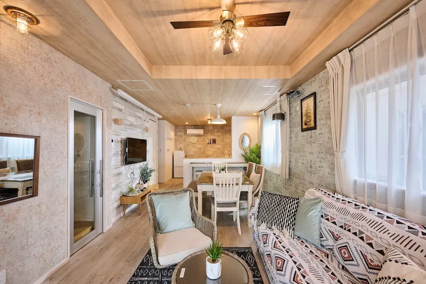 BBQ available, 8 minutes to American Village, 145 ㎡ luxury single unit, can accommodate 16 adults, 100 inch large projector - Image 1