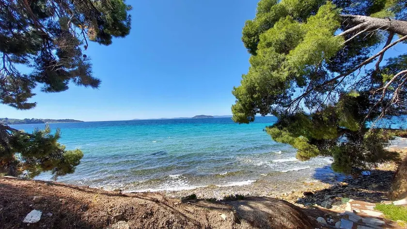 Seaside Luxury Apartment N.Marmaras - Image 1