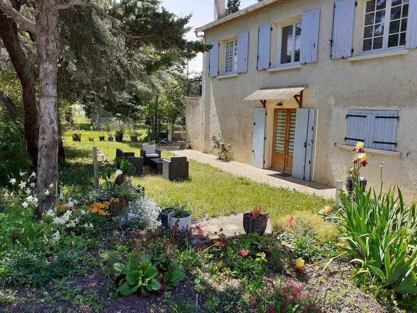 At the gateway to Anduze, between the lake and the Bambouseraie - Image 1