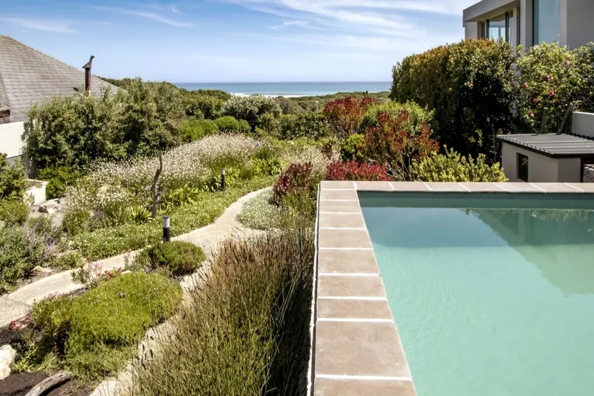 House Atlantic - Image 1