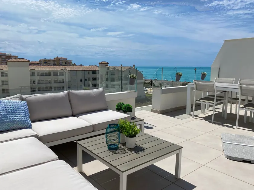 First line penthouse with ocean view - Image 1