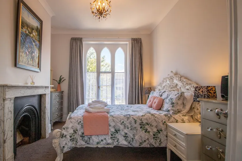 Grand Suite | Heart of Herne Bay | 300m from beach - Image 1