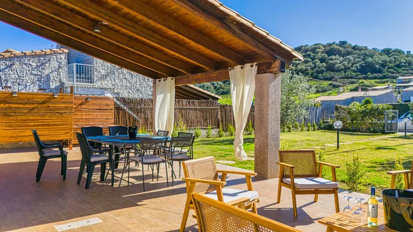 Villa del Moro, FREE WIFI, 300mt from Sinzias' Beach - Image 1