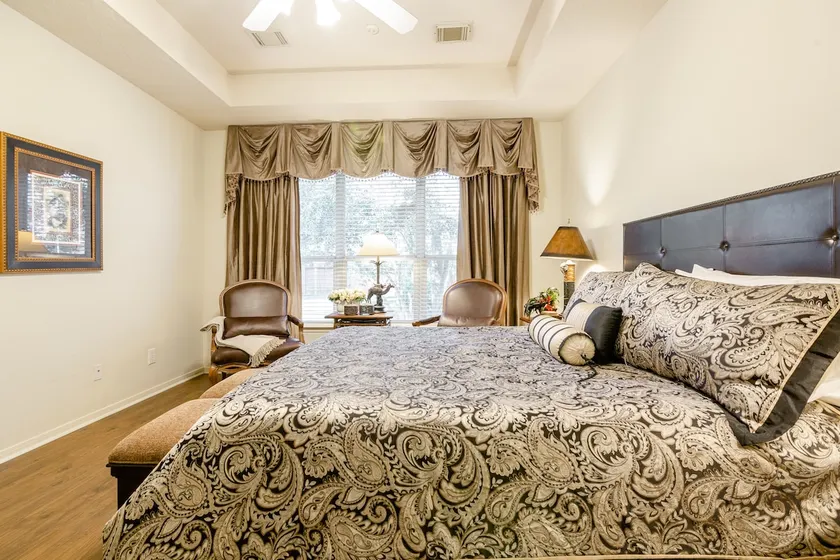 Luxury Woodlands home minutes from Houston! - Image 1