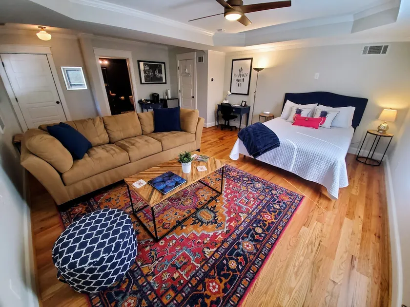 Sparkling Clean Kirkwood Suite w/ Private Entrance - Image 1