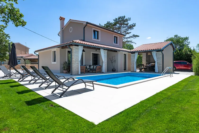 Villa Kiara - Romantic pool Villa - Image 1