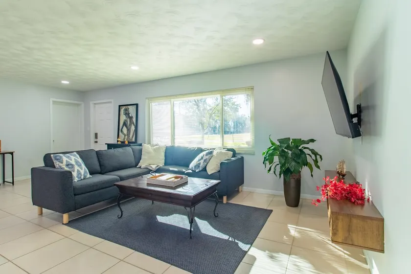 Chelsea’s Cozy Place - Image 1