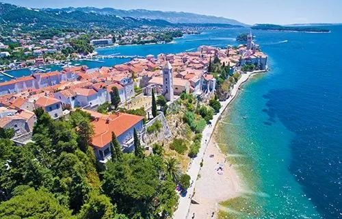 The apartment is located in the resort of Palit on the island of Rab - Image 1
