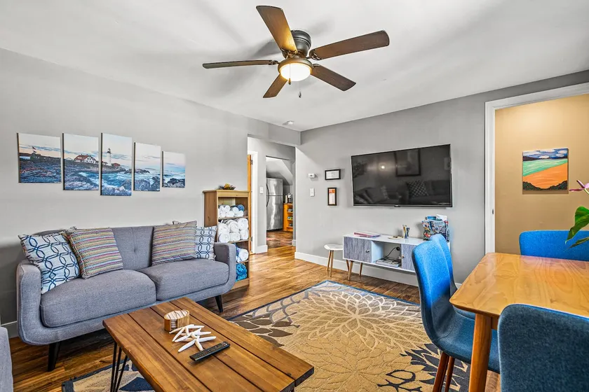 Quincy Beach Home Next to Boston & T, Free Parking - Image 1