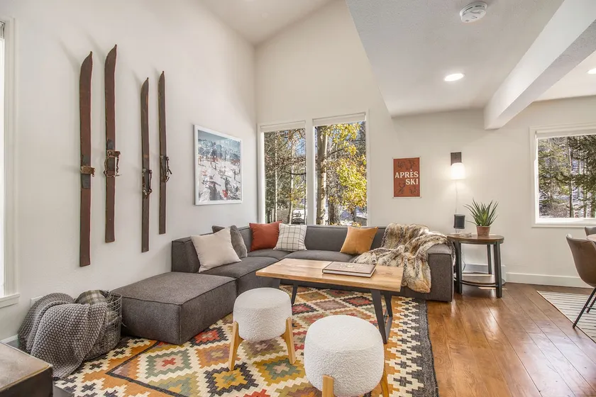 Alpenglow | Peaceful 3-story mountain mod retreat - Image 1