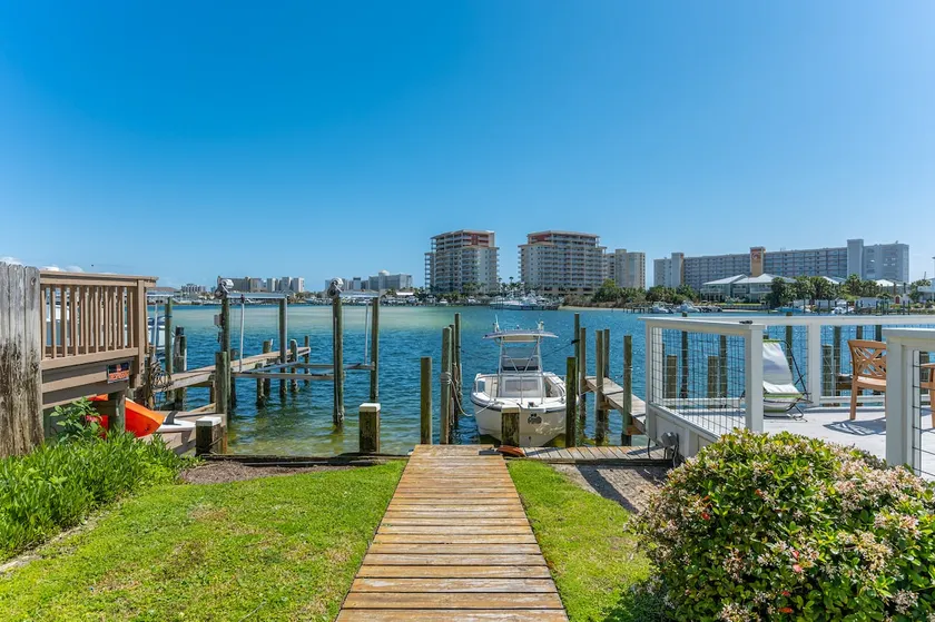 Sea-Renity 4 Waterfront Balconies Gated Beach - Image 1