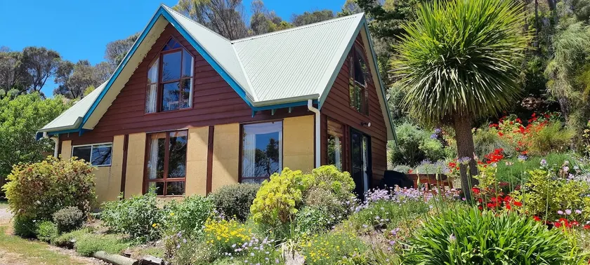 Eastern Reef Cottages - Image 1