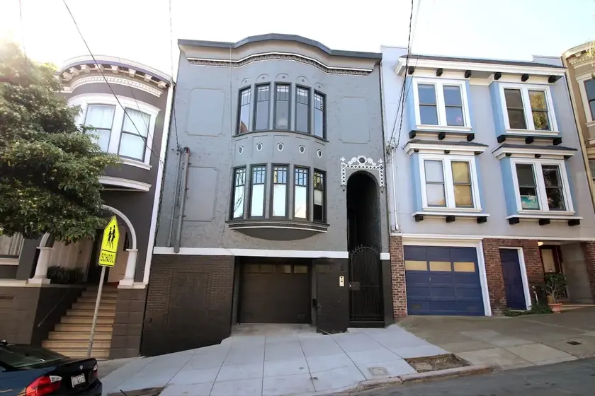 Castro Escape - Image 1