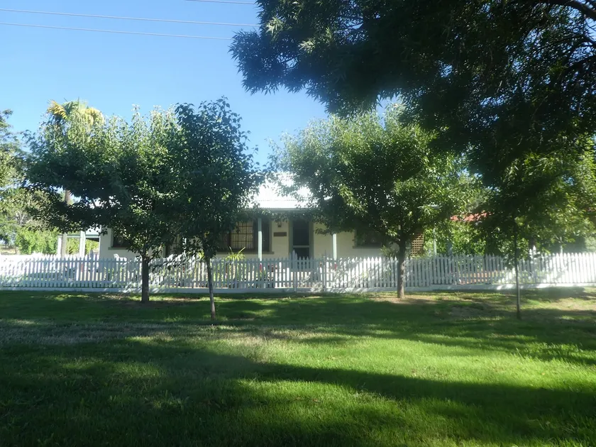 Two cedars accommodation / Spring Vale House - Image 1