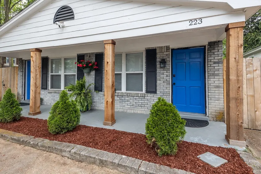 Overton Square/Zoo area 2bed/1bath/kitchen - Image 1