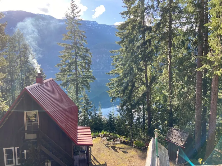 Three Bears Lakefront Cabin - Image 1