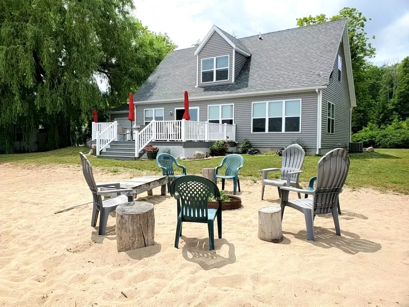 Blood pressure cure; Harbor Beach beachfront home - Image 1