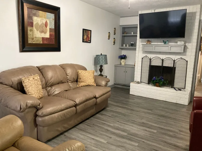 Cozy home in Aggieland Brentwood - Image 1