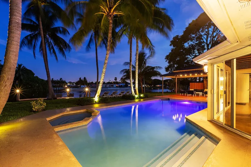 Waterfront Home 4 Bedroom w/Pool, and Game Room! - Image 1